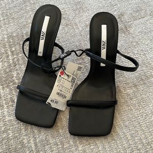 Zara NWT black strappy heels size 7/37